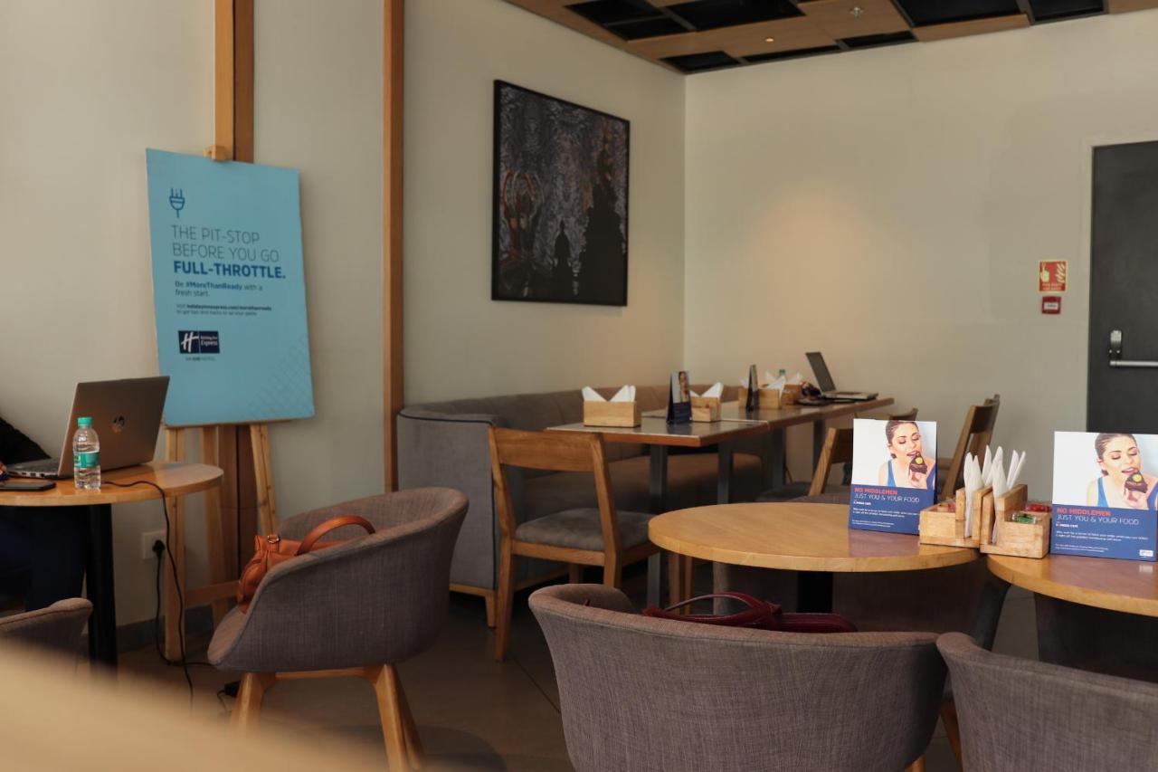 Holiday Inn Express Chennai Omr Thoraipakkam By Ihg Exterior foto